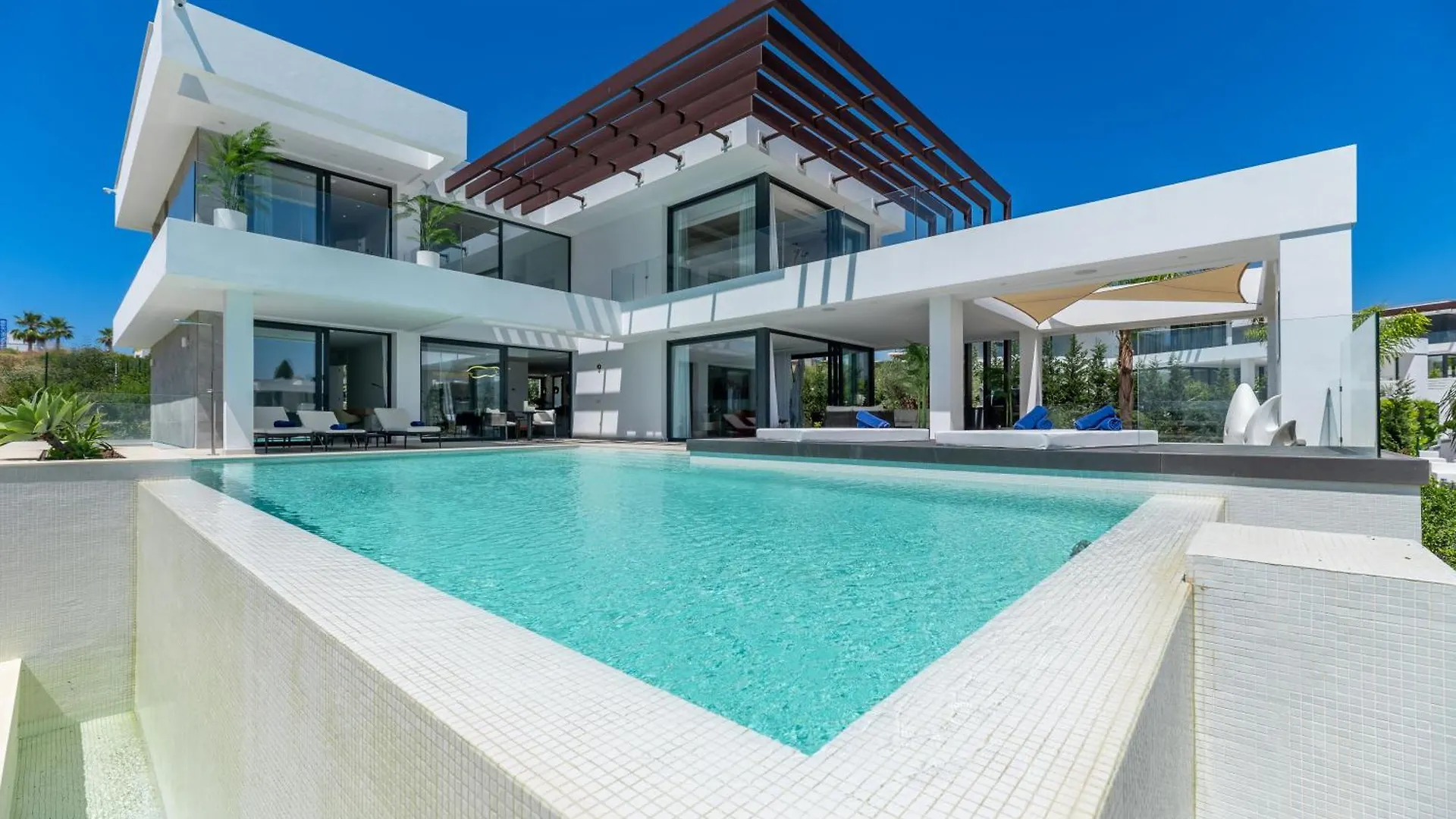 Vacation Marbella I Villa Hanami, Private Infinity Edge-Pool, Gym, Movie Theater, Close To Golfs And Beaches Estepona 0*,