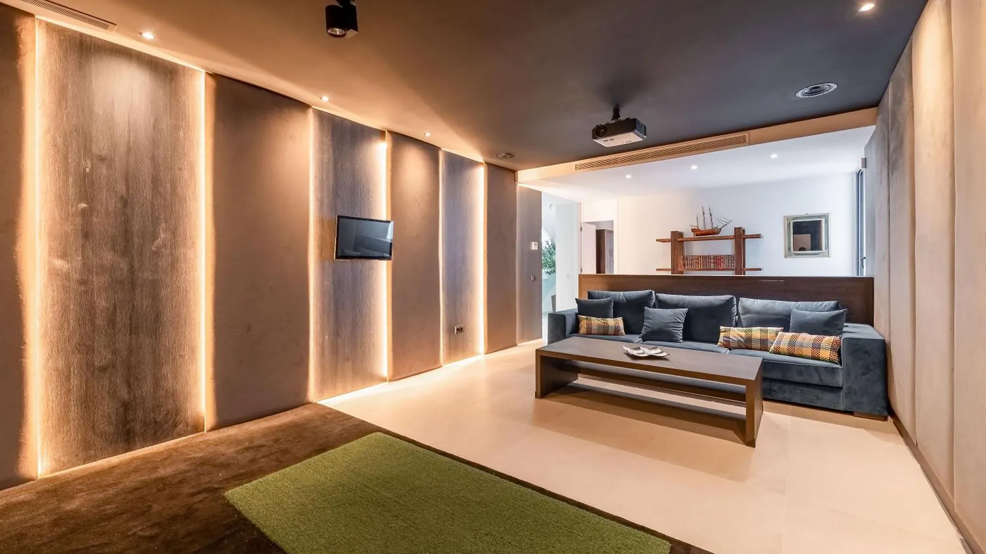 Vacation Marbella I Villa Hanami, Private Infinity Edge-Pool, Gym, Movie Theater, Close To Golfs And Beaches Estepona
