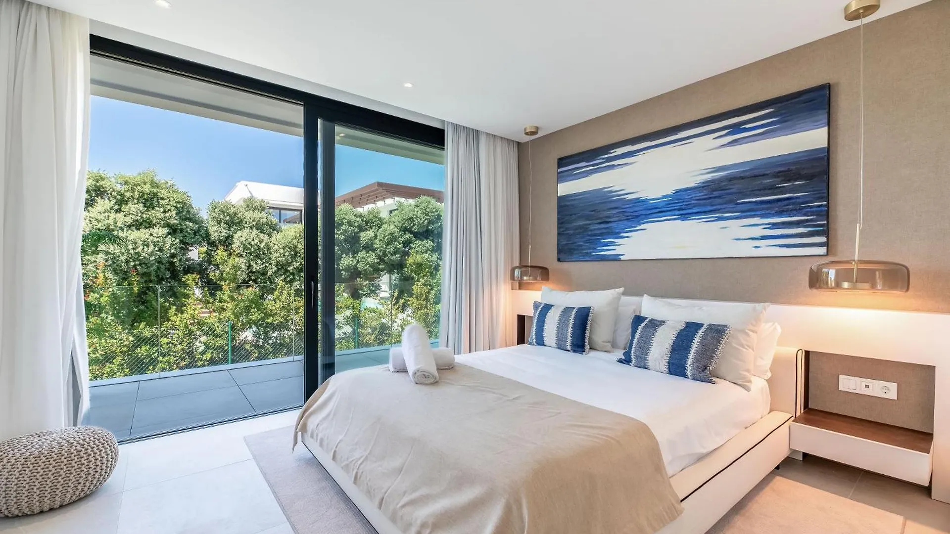 Vacation Marbella I Villa Hanami, Private Infinity Edge-Pool, Gym, Movie Theater, Close To Golfs And Beaches Estepona