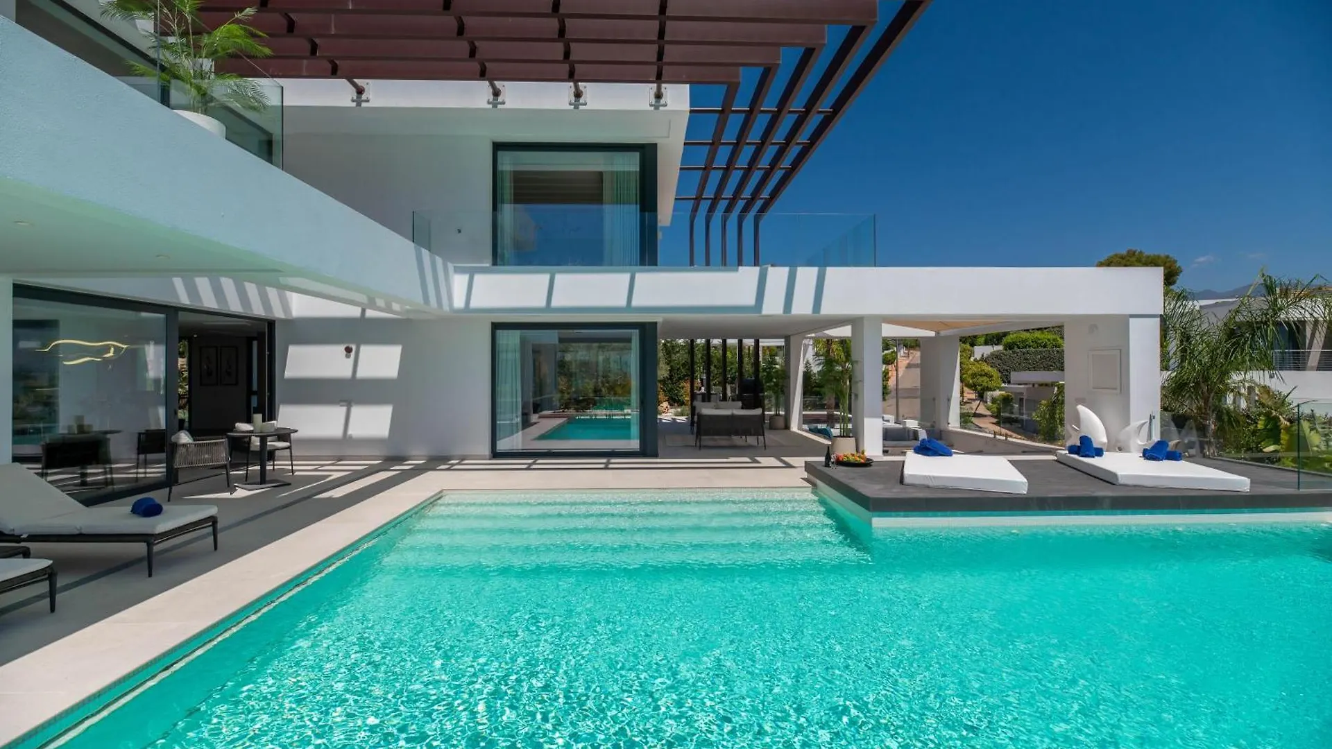 Vacation Marbella I Villa Hanami, Private Infinity Edge-Pool, Gym, Movie Theater, Close To Golfs And Beaches Estepona Spain