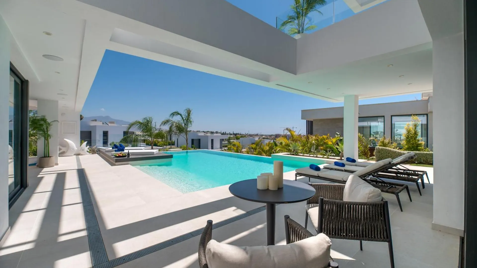 Vacation Marbella I Villa Hanami, Private Infinity Edge-Pool, Gym, Movie Theater, Close To Golfs And Beaches Estepona